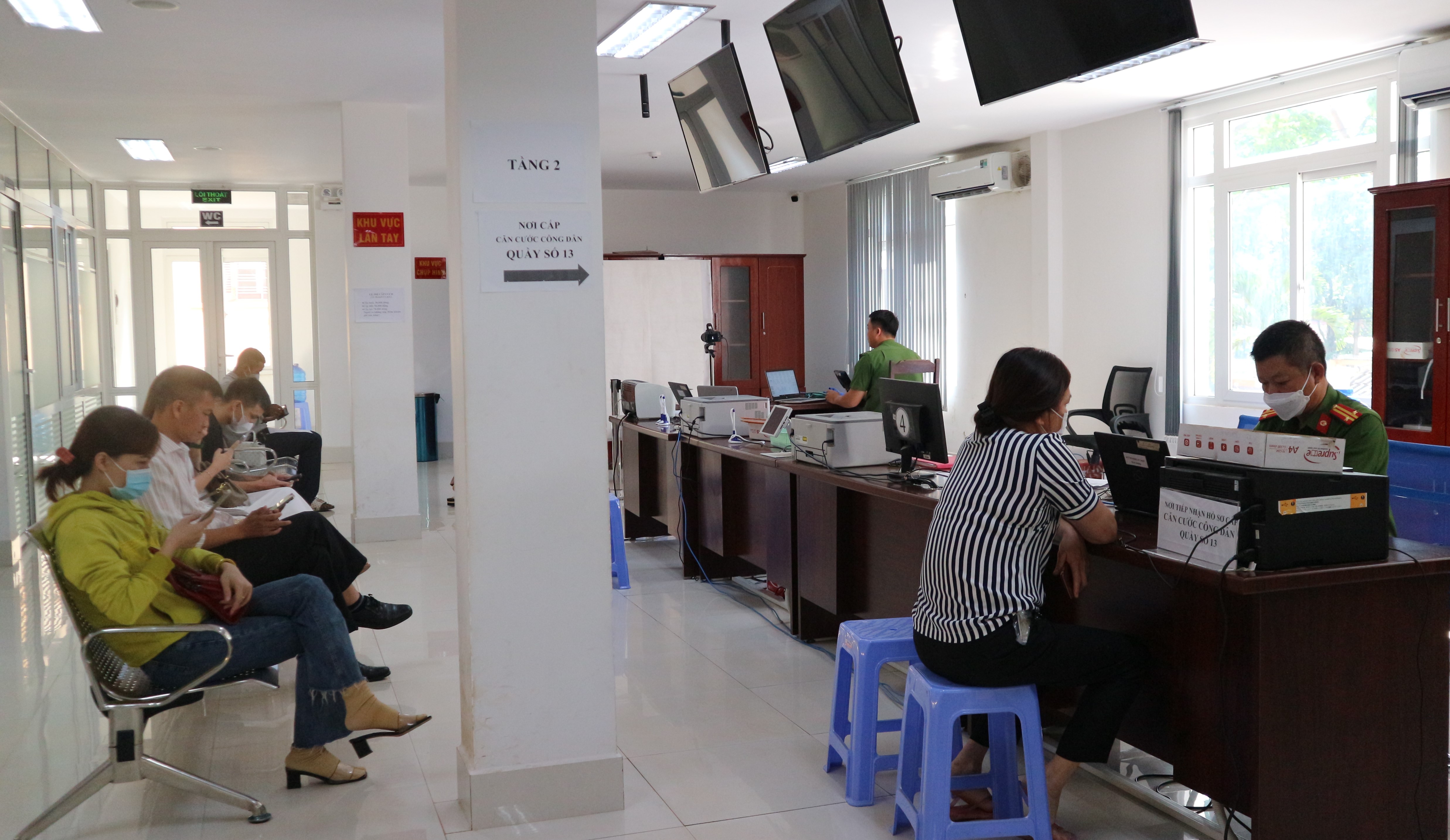 Khẩn truơng hoàn thiện tổ chức Trung tâm Phục vụ hành chính công cấp tỉnh, cấp xã